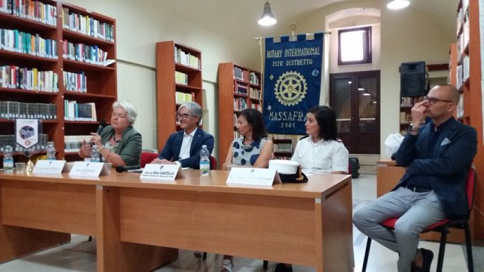 Palagiano. Presentato Nuovo servizio del Rotary Club Massafra nella biblioteca comunale