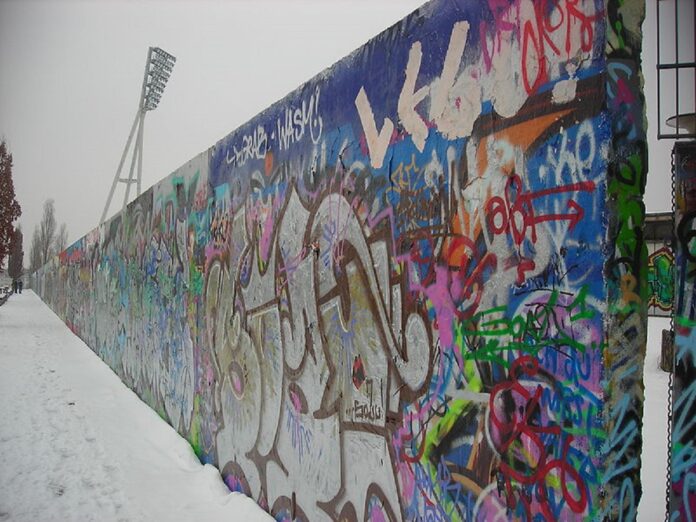 Concorso a Mottola nei 30 anni dal crollo del muro di Berlino