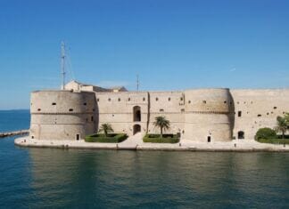 Taranto, castello aragonese