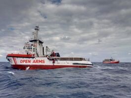 Si cercano i dispersi del naufragio a Lampedusa