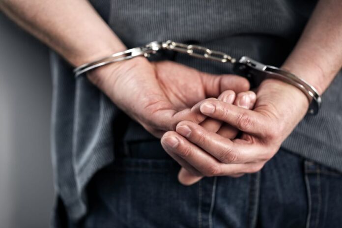 Taranto: 18enne senza patente arrestato dopo l'inseguimento dei carabinieri