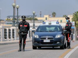 fermato dai Carabinieri tenta di corrompere i militari