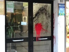 Taranto - atti vandalici in strada e contro comitati elettorali