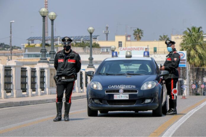Taranto, video hot e ricatto: 4 arresti
