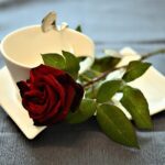 Immagine romantica con frasi dolci per un buongiorno speciale del 17 marzo 2026.