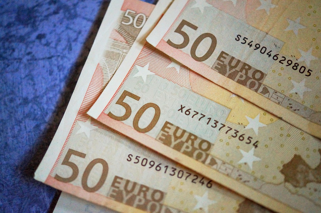 Grafico che illustra l'impatto della riduzione delle pensioni su diversi gruppi di pensionati.