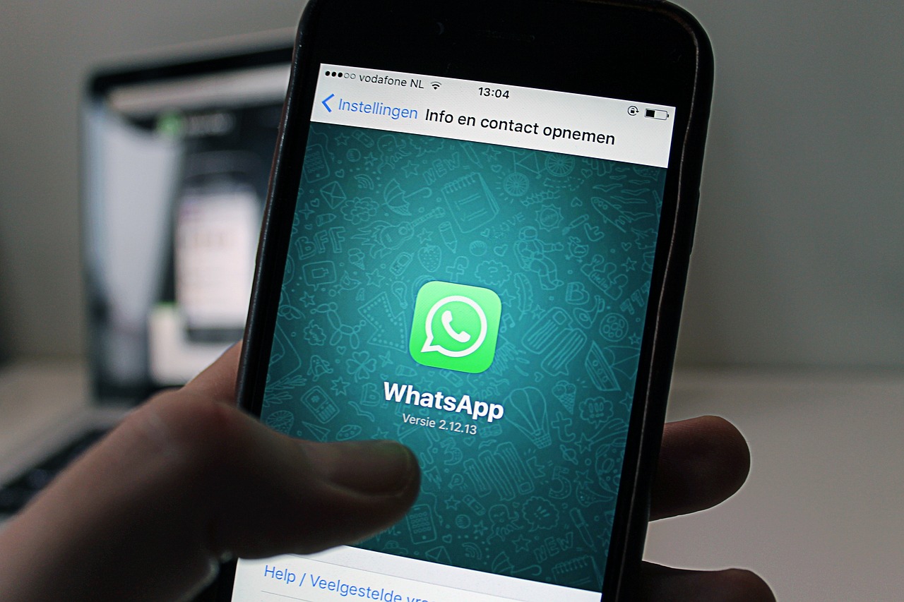 Guida passo passo per disattivare Meta AI su WhatsApp, con istruzioni chiare e semplici.