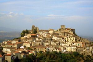 Il borgo delle 12 chiese in Basilicata: una per ogni mese dell'anno