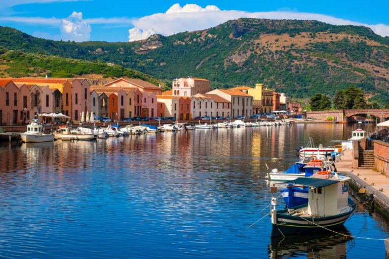 Il borgo di pescatori in Sardegna che non si vede dalla strada principale